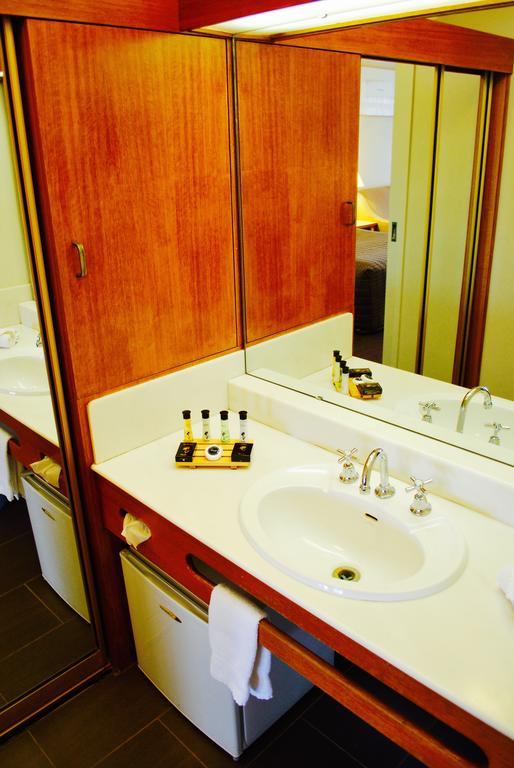 Cascades Motor Inn Dubbo Room photo