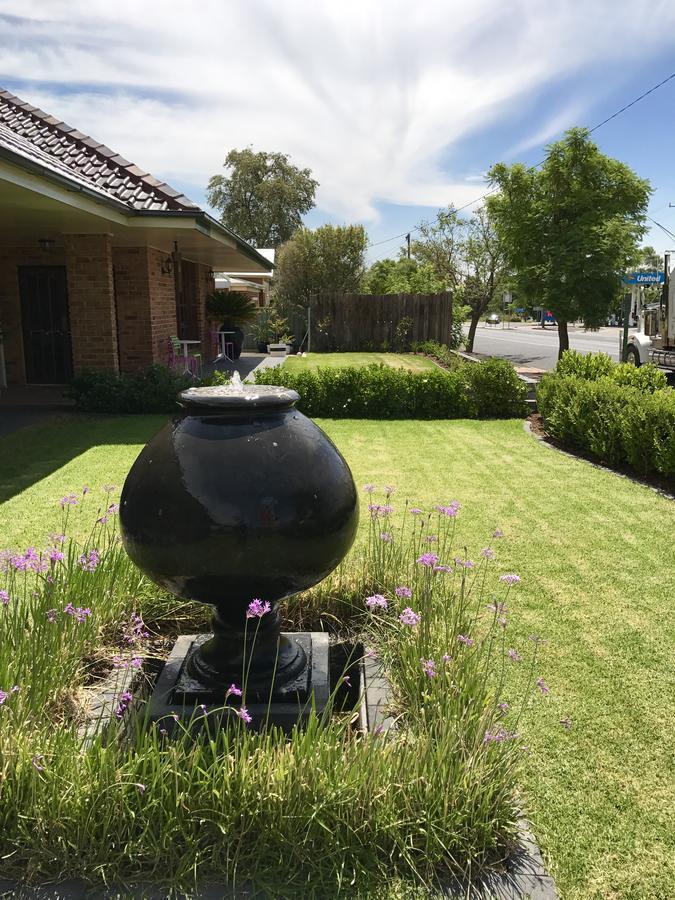 Cascades Motor Inn Dubbo Exterior photo